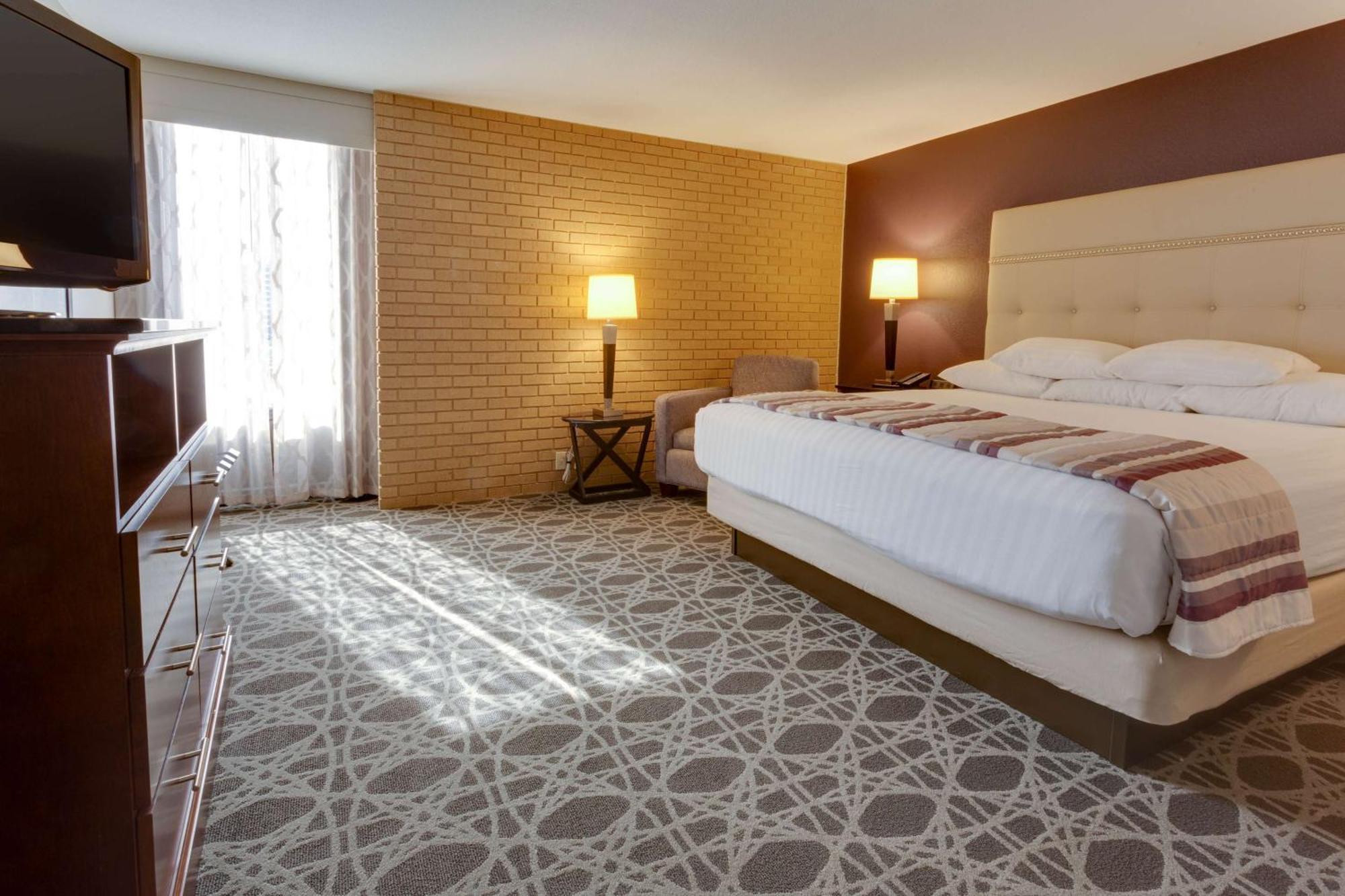 Drury Inn & Suites Overland Park Exteriör bild