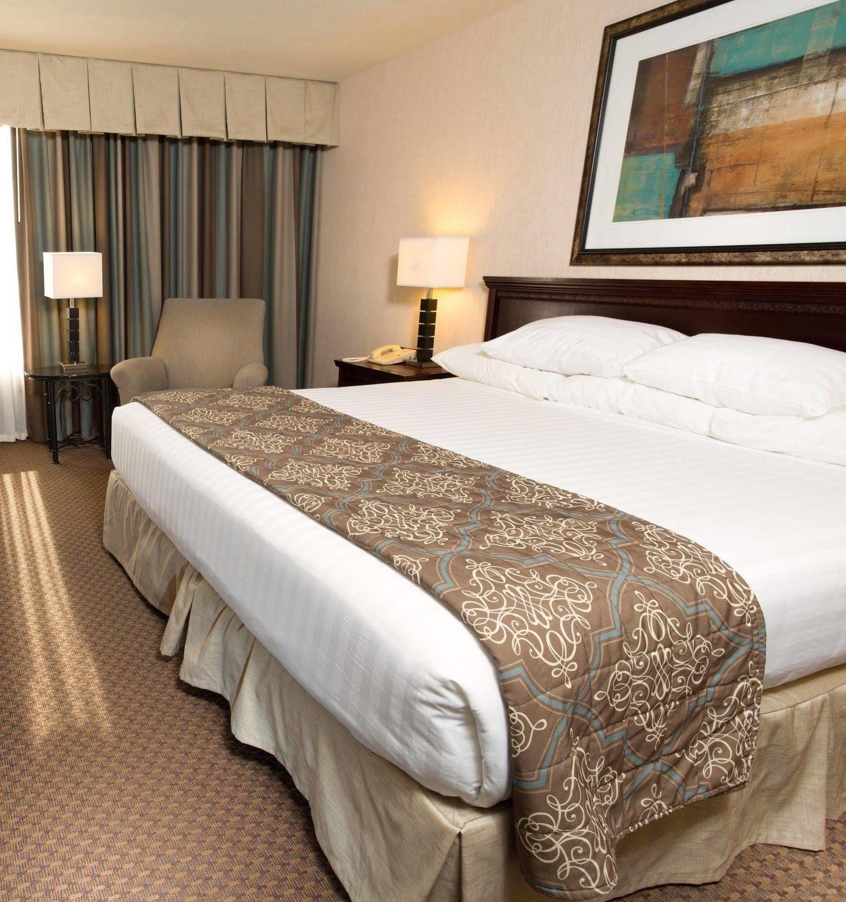 Drury Inn & Suites Overland Park Exteriör bild